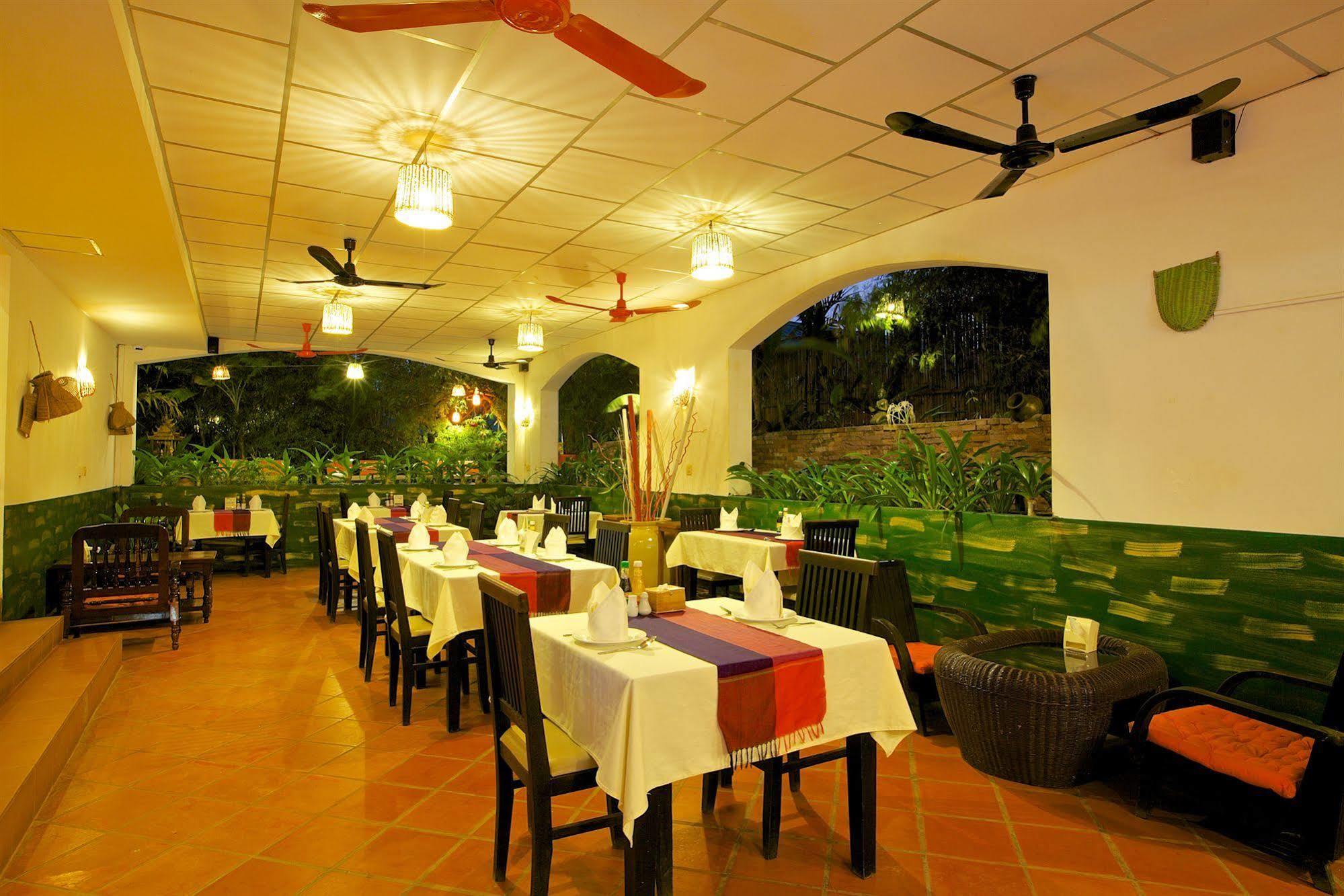 Forest King Hotel II Ciudad de Siem Riep Exterior foto